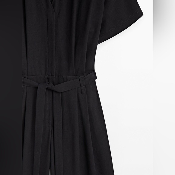 NWT. Massimo Dutti Black Flowing Jumpsuit with Darts and Tie Detail. Size M. - Picture 7 of 10